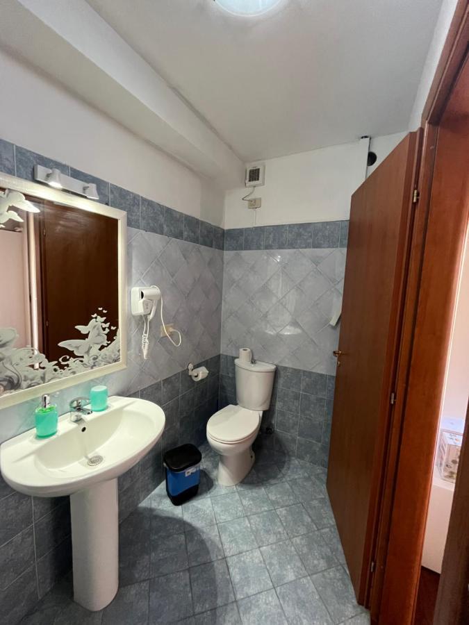 Umberto Street Hotel คาตาเนีย ภายนอก รูปภาพ